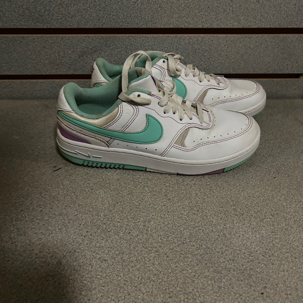 Womens Nike Gamma Force White Emerald Rise Size‎ 8.5